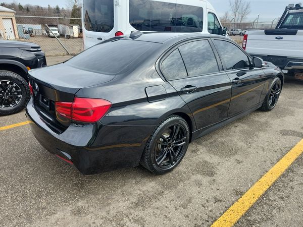 2018 BMW 3 Series Sedan 330i Xdrive