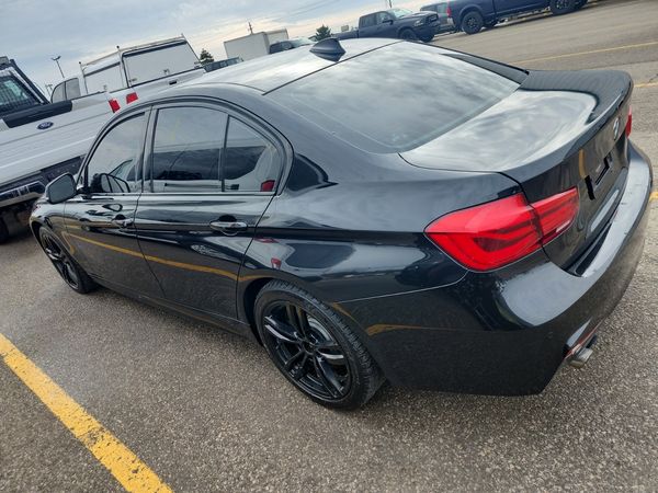 2018 BMW 3 Series Sedan 330i Xdrive