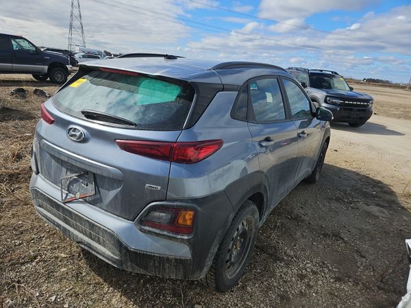 2021 Hyundai KONA ESSENTIAL SE