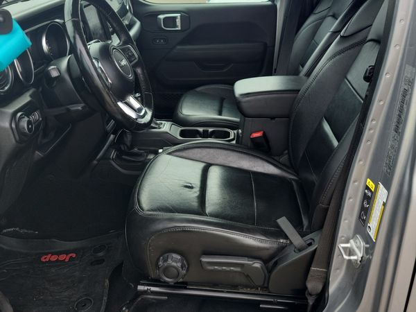 2020 Jeep Wrangler Unlimited 4x4 Sahara Altitude