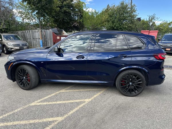 2021 BMW X5 M50i