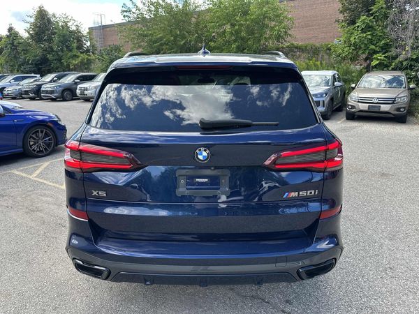 2021 BMW X5 M50i