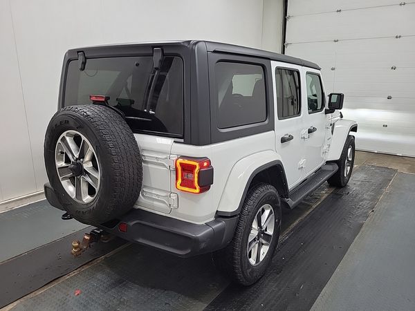2022 Jeep Wrangler UNLIMITED SAHARA