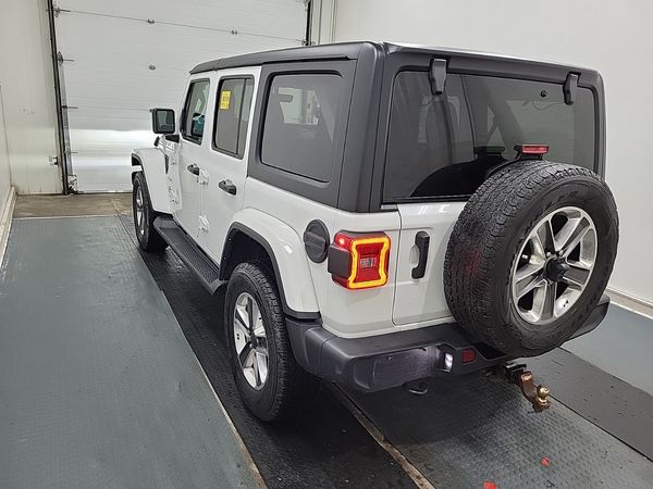 2022 Jeep Wrangler UNLIMITED SAHARA