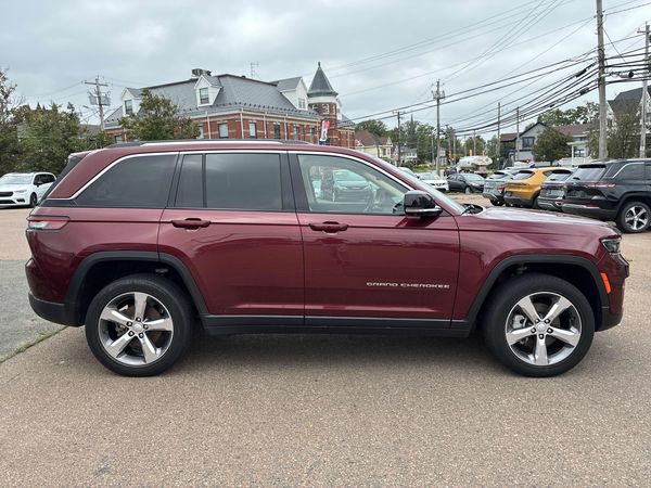 2022 Jeep Grand Cherokee Limited