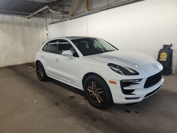 2017 Porsche MACAN GTS