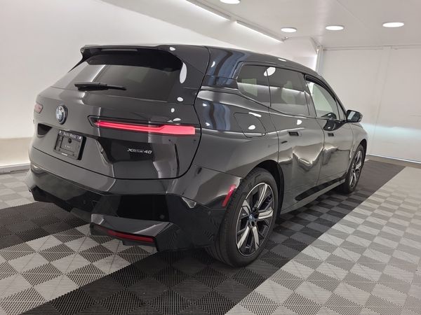 2024 BMW iX XDRIVE40