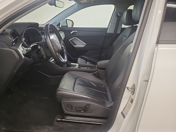 2022 Audi Q3 KOMFORT quattro Premium