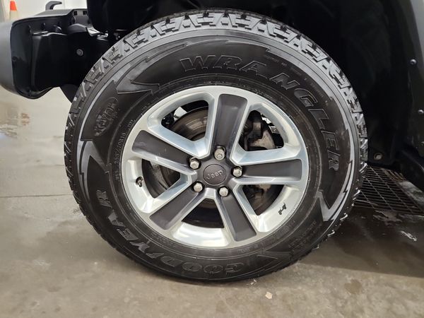 2023 Jeep Wrangler SAHARA