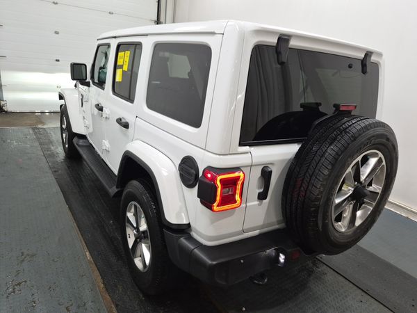 2022 Jeep Wrangler UNLIMITED SAHARA