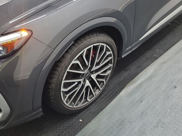 2025 Audi SQ5 TECHNIK quattro Prestige