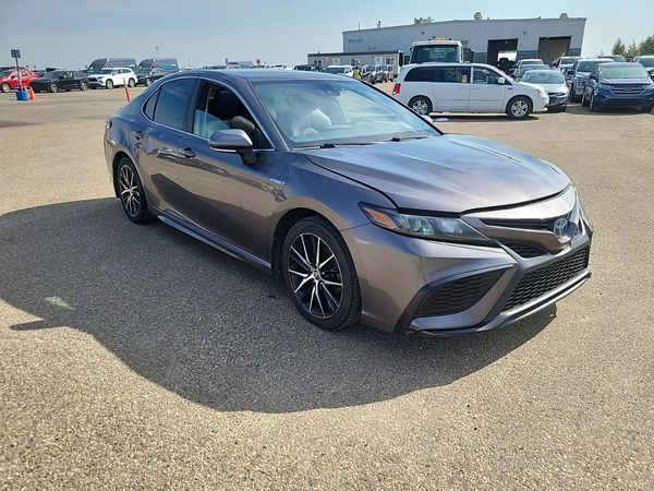 2021 Toyota Camry HYBRID SE