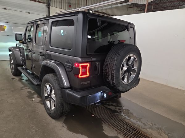 2022 Jeep Wrangler UNLIMITED SAHARA