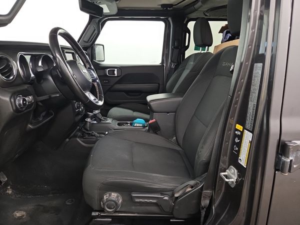 2022 Jeep Wrangler UNLIMITED SAHARA