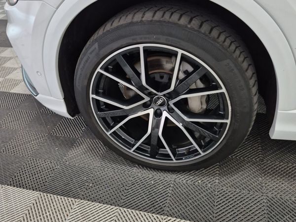 2019 Audi Q8 PROGRESSIV