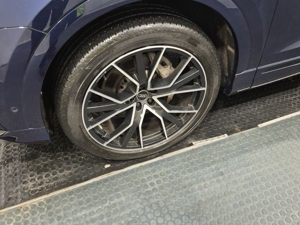 2022 Audi Q8 PROGRESSIV quattro Progressiv