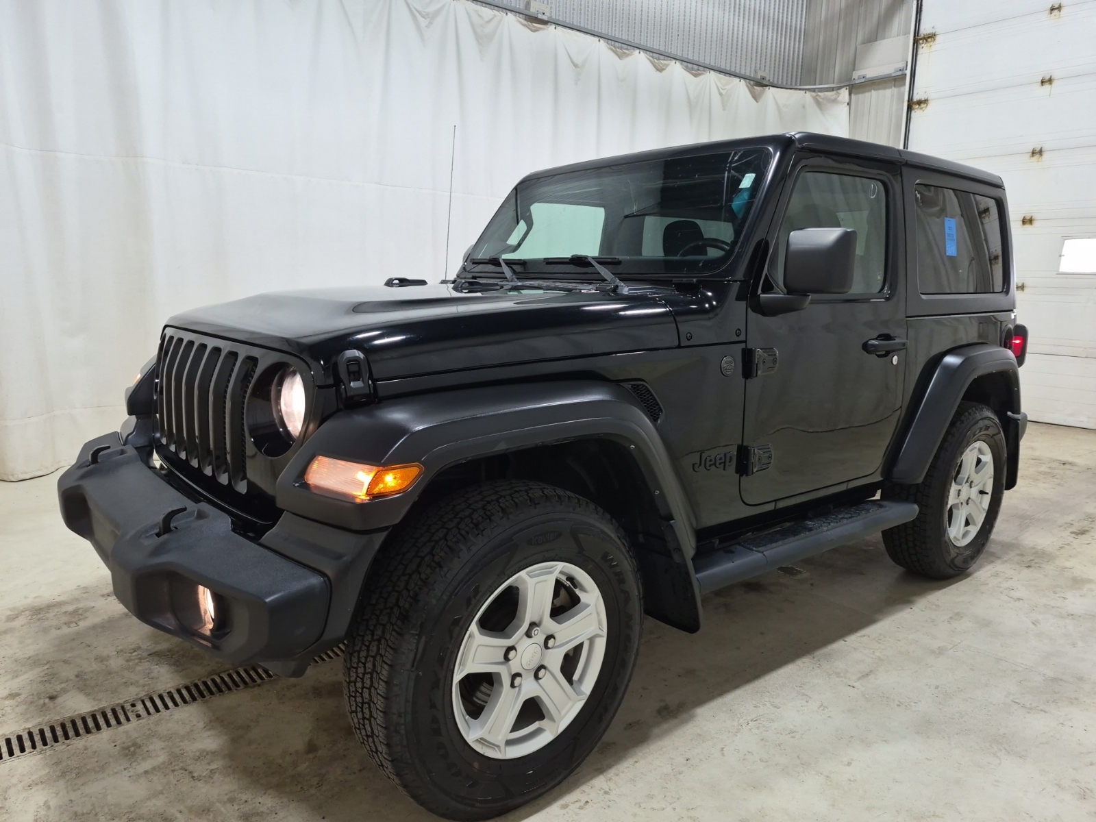 2022 Jeep Wrangler SPORT S