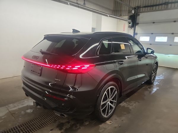 2025 Audi Q5 TECHNIK