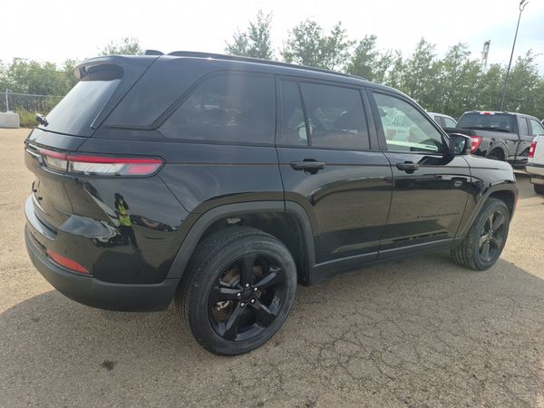 2024 Jeep Grand Cherokee ALTITUDE Laredo