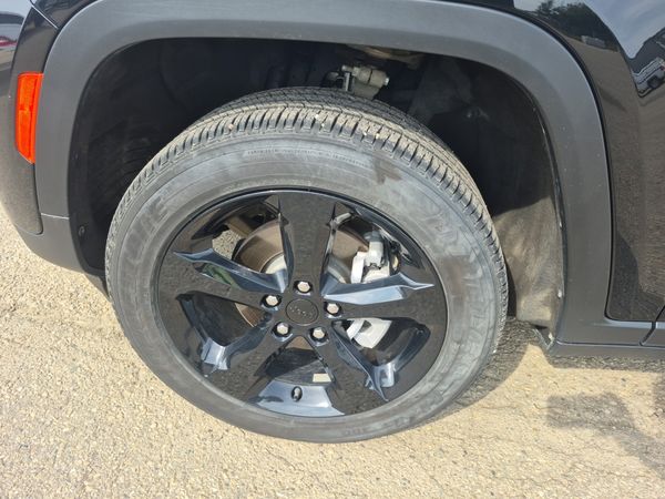 2024 Jeep Grand Cherokee ALTITUDE Laredo
