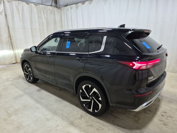 2022 Mitsubishi Outlander LE PREMIUM