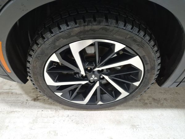 2022 Mitsubishi Outlander LE PREMIUM