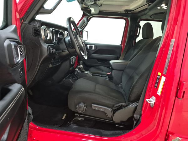 2022 Jeep Wrangler UNLIMITED SAHARA