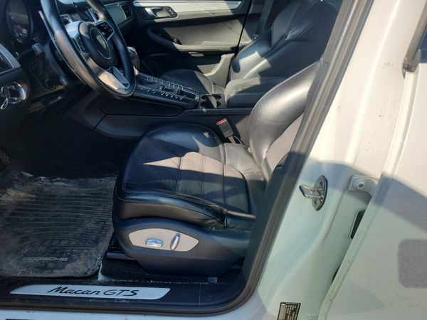 2017 Porsche Macan Awd 4dr Gts