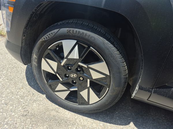 2025 Hyundai KONA PREFERRED SEL Convenience