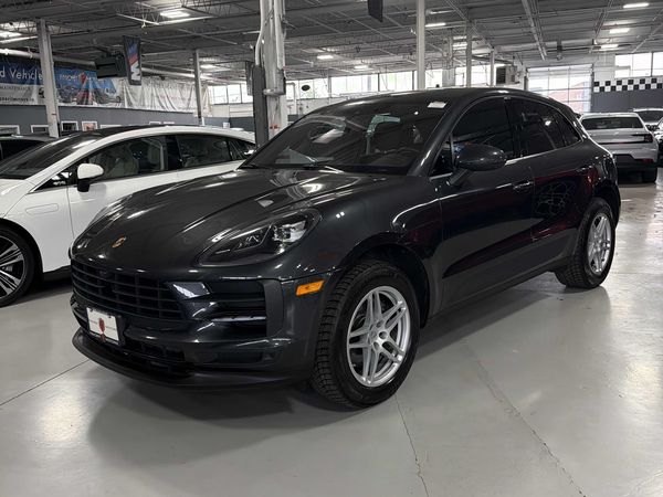 2021 Porsche Macan AWD