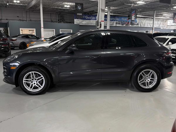 2021 Porsche Macan AWD Base
