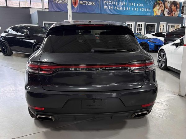 2021 Porsche Macan AWD Base