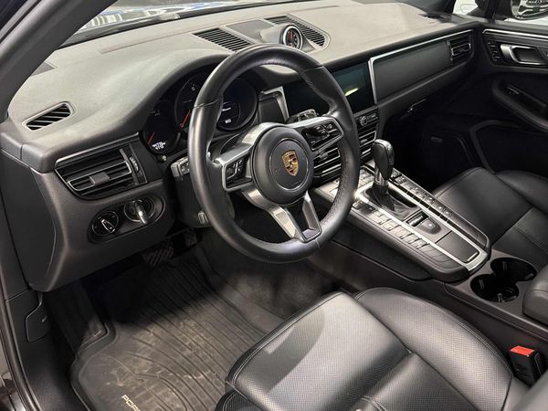 2021 Porsche Macan AWD Base