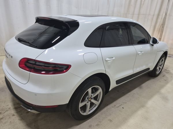 2018 Porsche MACAN SPORT EDITION