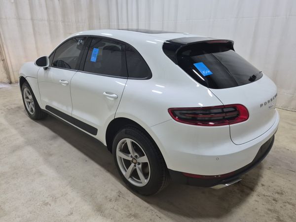 2018 Porsche MACAN SPORT EDITION