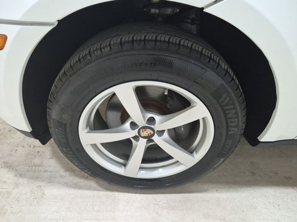 2018 Porsche MACAN SPORT EDITION