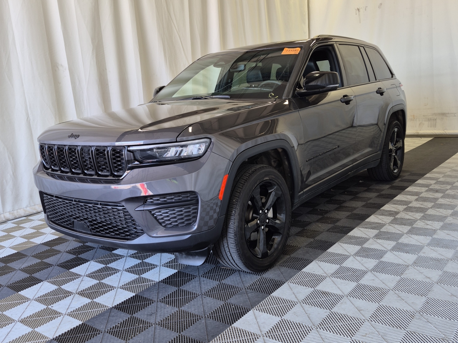 2024 Jeep Grand Cherokee ALTITUDE Laredo