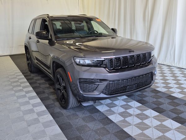 2024 Jeep Grand Cherokee ALTITUDE Laredo