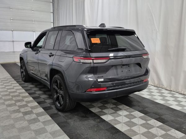 2024 Jeep Grand Cherokee ALTITUDE Laredo