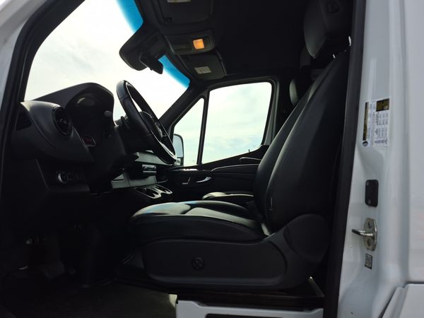 2024 Mercedes-Benz SPRINTER PASSENGER VAN