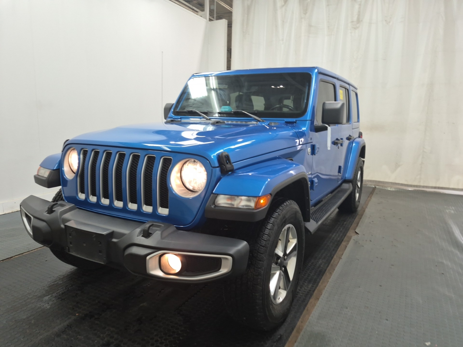 2022 Jeep Wrangler UNLIMITED SAHARA