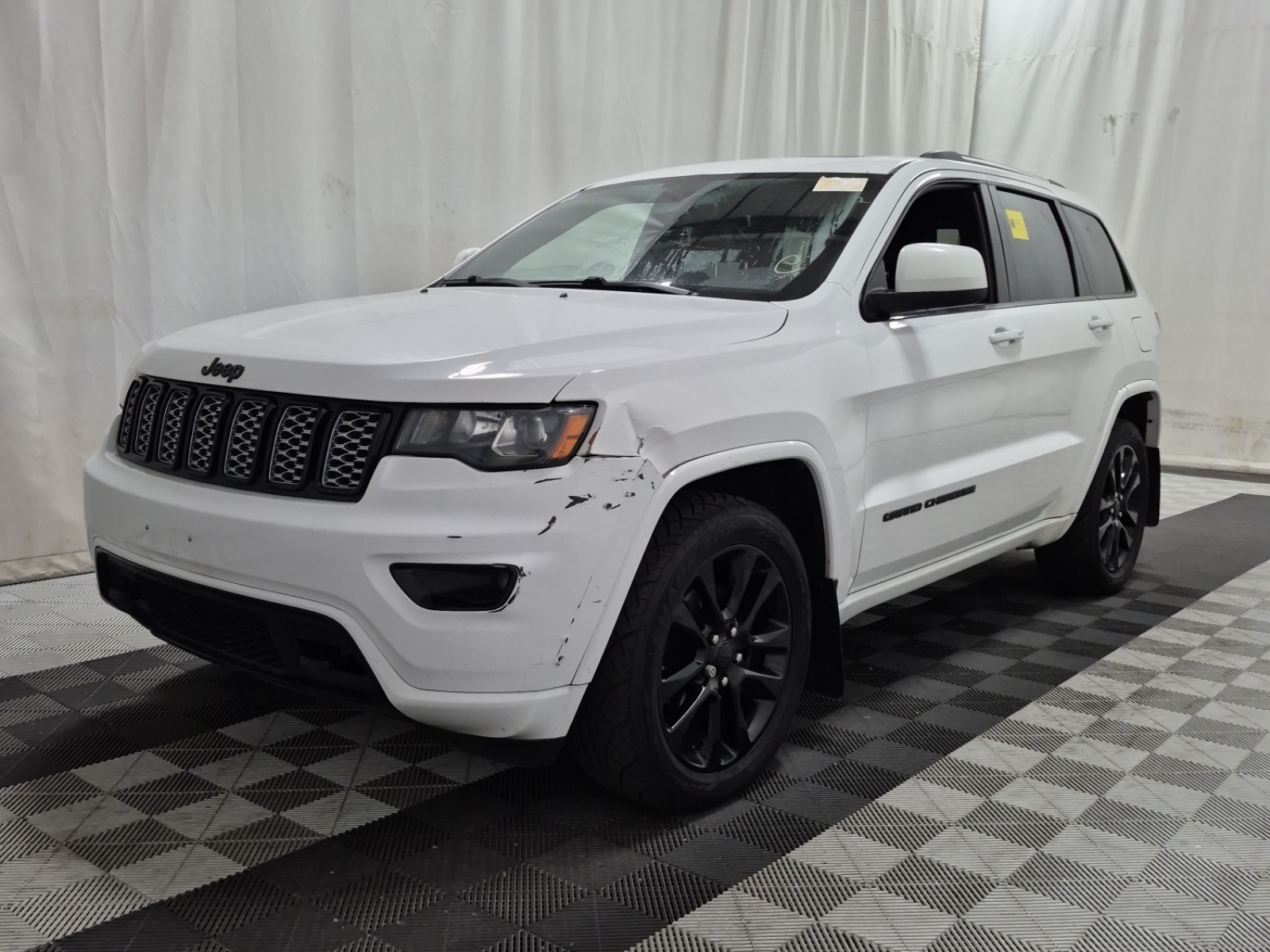 2020 Jeep Grand Cherokee ALTITUDE Laredo