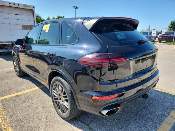2017 Porsche Cayenne AWD 4dr