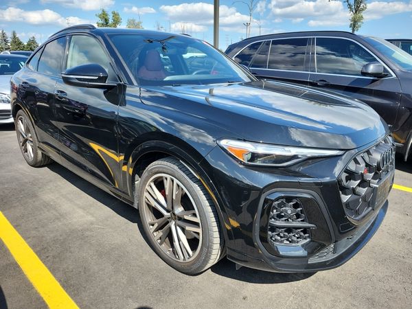 2025 Audi SQ5 Sportback TECHNIK quattro Prestige