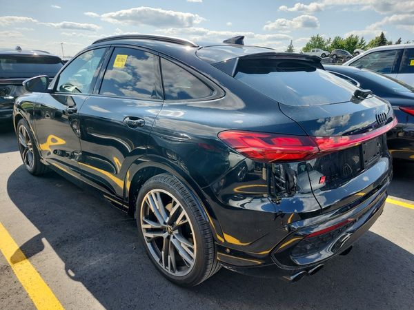 2025 Audi SQ5 Sportback TECHNIK quattro Prestige