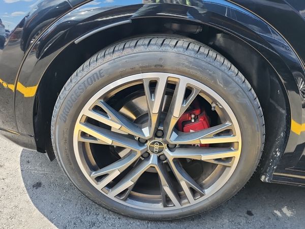 2025 Audi SQ5 Sportback TECHNIK quattro Prestige