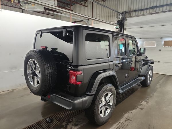 2022 Jeep Wrangler UNLIMITED SAHARA