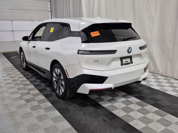 2024 BMW iX XDRIVE40