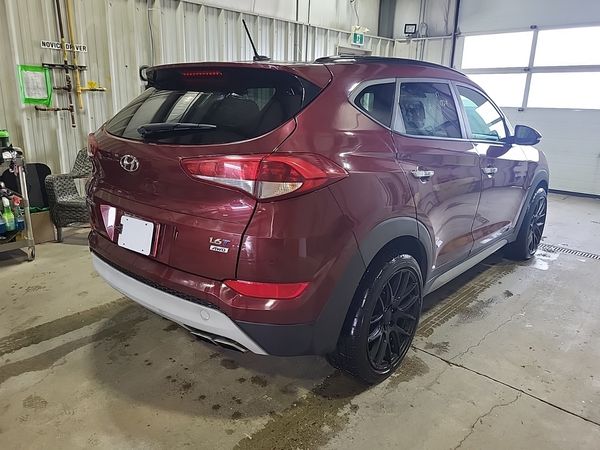 2017 Hyundai Tucson Awd 4dr 1.6l Se