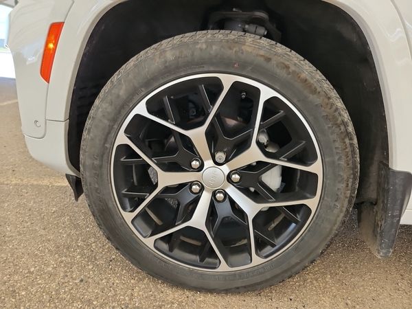 2024 Jeep Grand Cherokee SUMMIT RESERVE